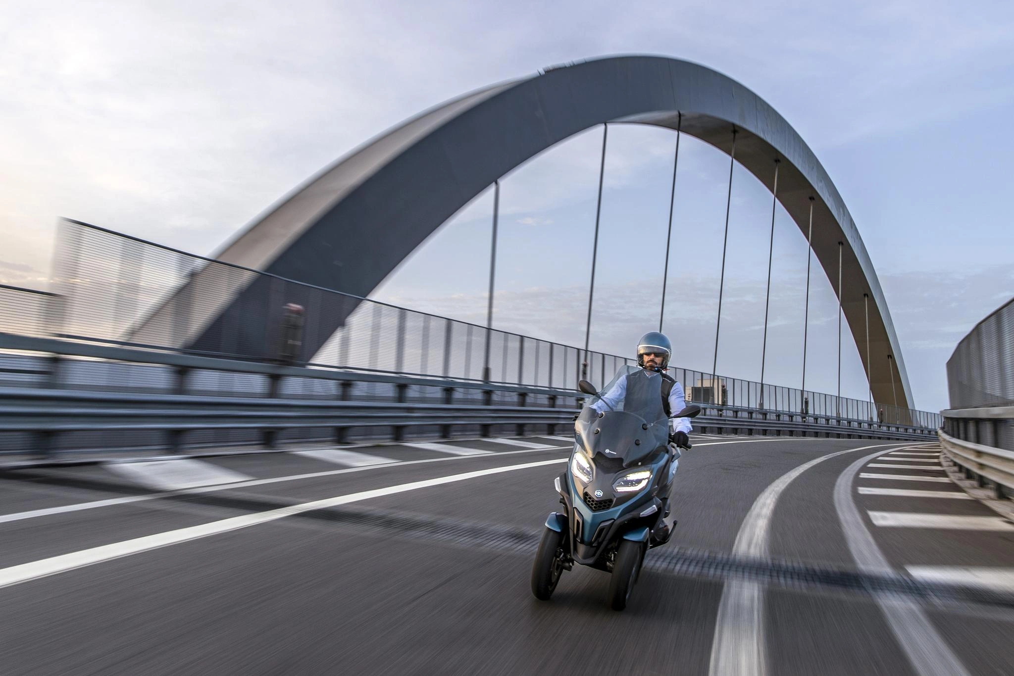 2027 Piaggio MP3 530 Exclusive front suspension and dual front wheels