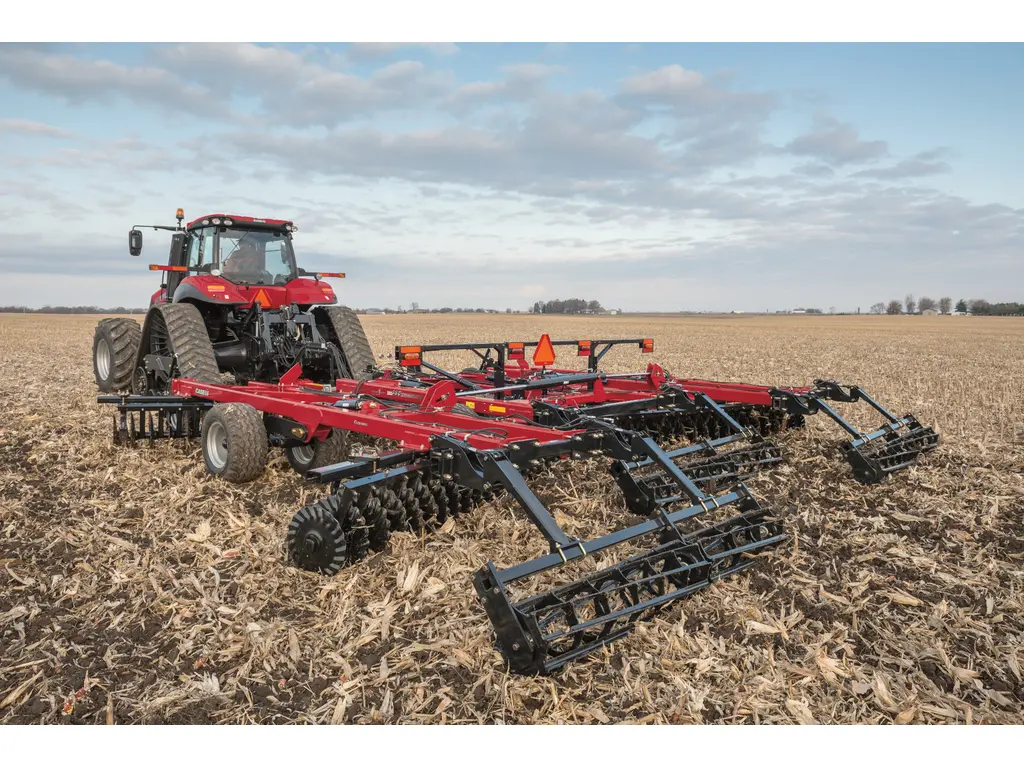 Case IH True-Tandem 335 Barracuda 