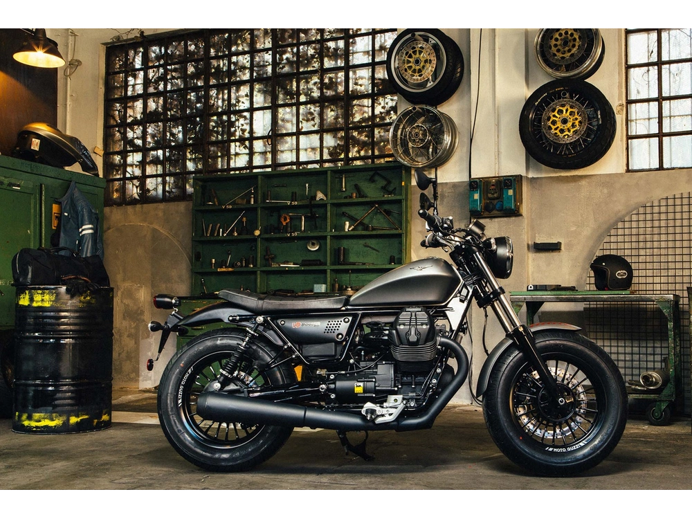 Moto Guzzi V9 Bobber Liquidation 2017 alt