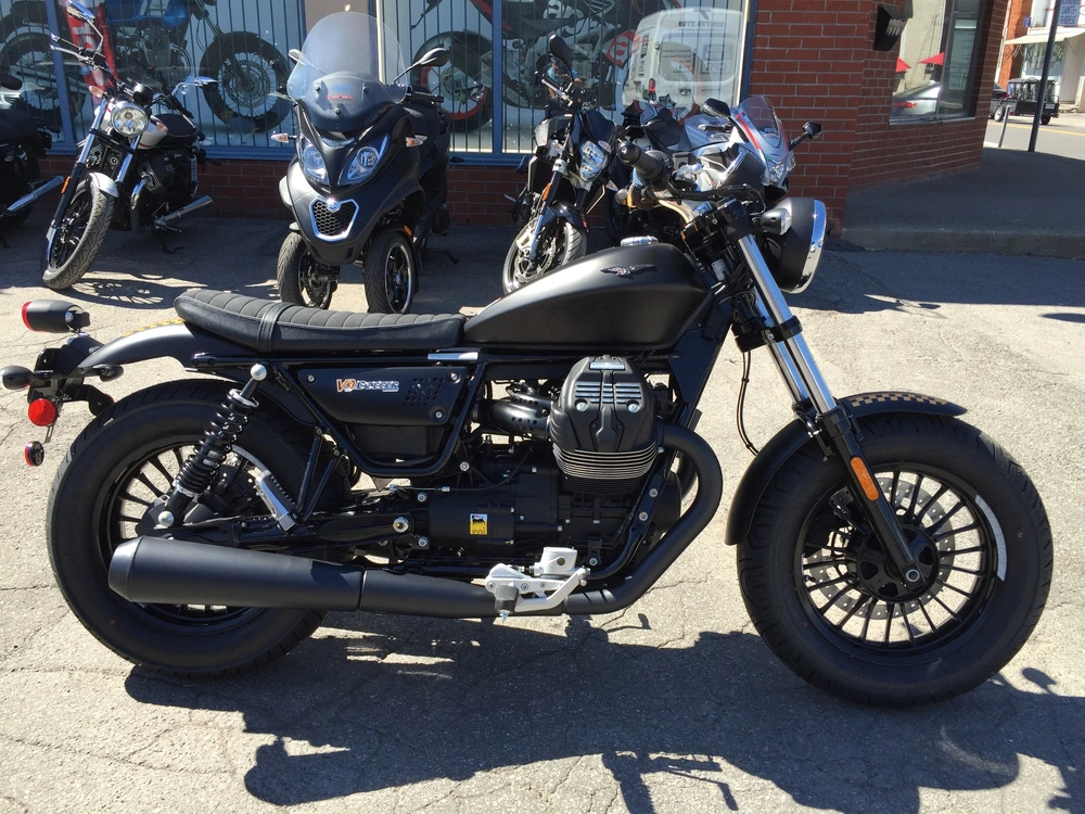 Moto Guzzi V9 Bobber Liquidation 2017 alt