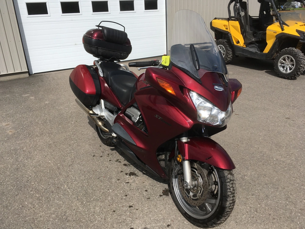 Honda St1300 2005 alt