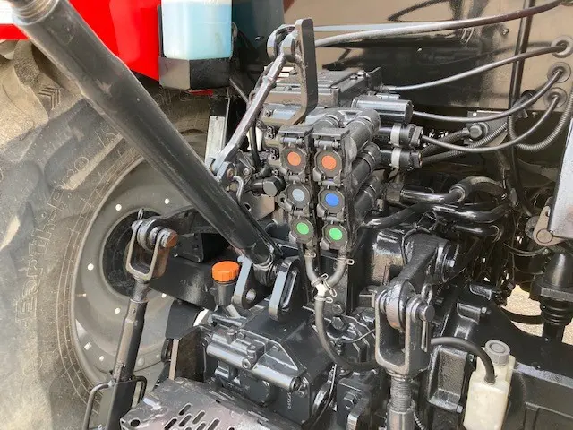 Case IH Farmall 105U 2016