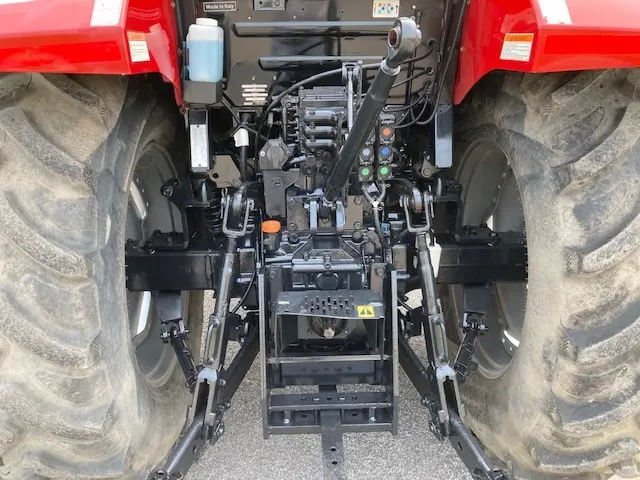 Case IH Farmall 105U 2016