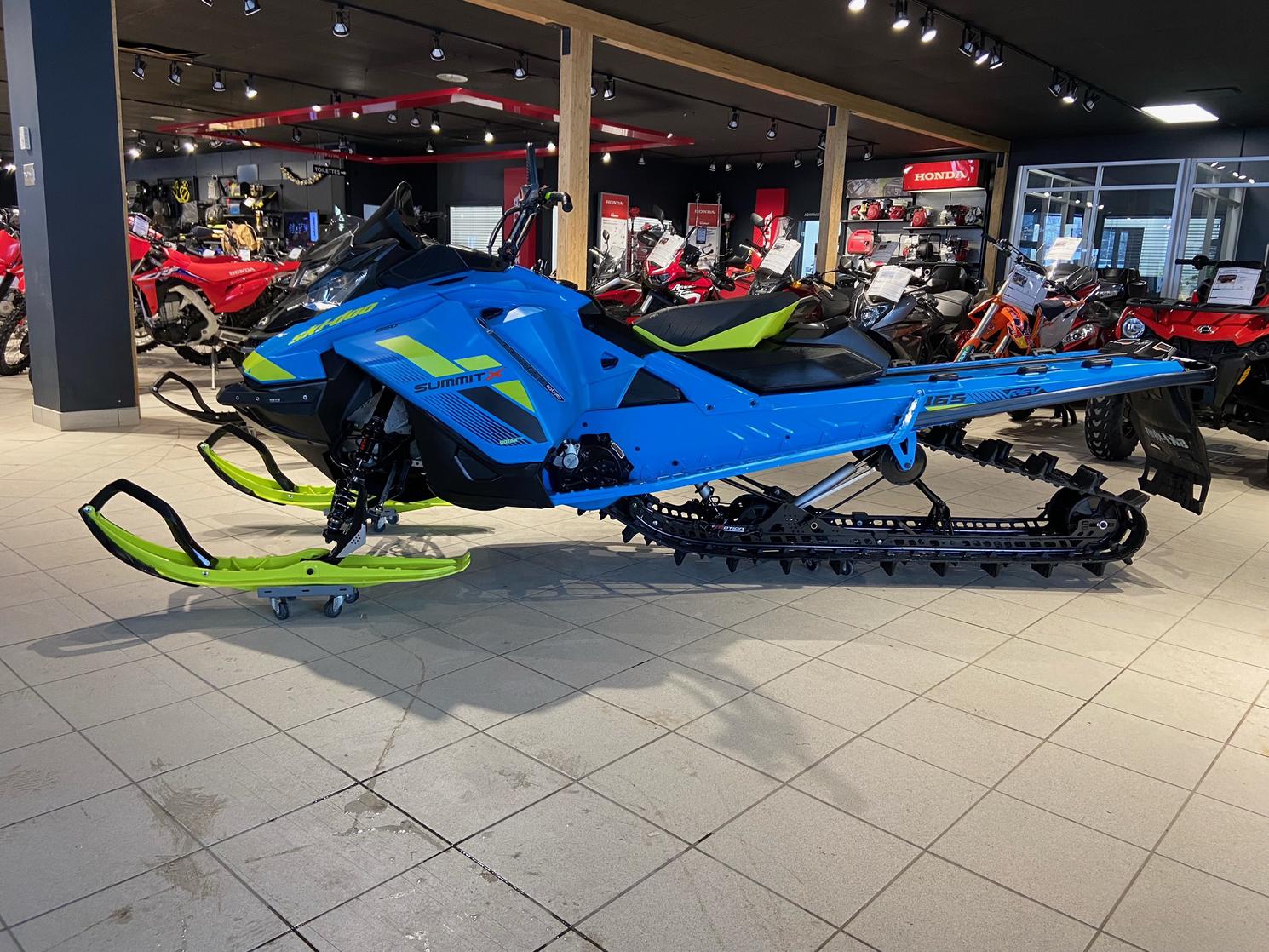2018 Ski-Doo SUMMIT X 165 850 ETEC