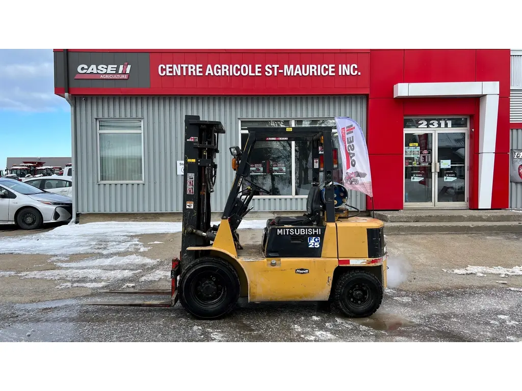 2000 Mitsubishi FG25