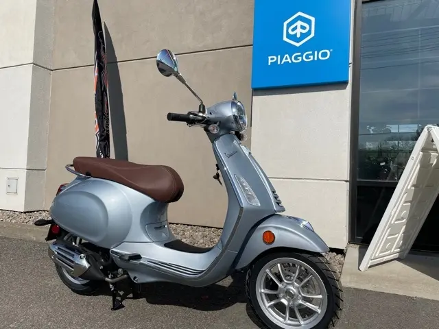 2022 Vespa Primavera 50 LIQUIDATION