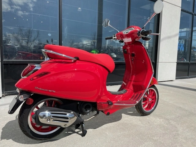 Vespa Primavera 50 2023 alt