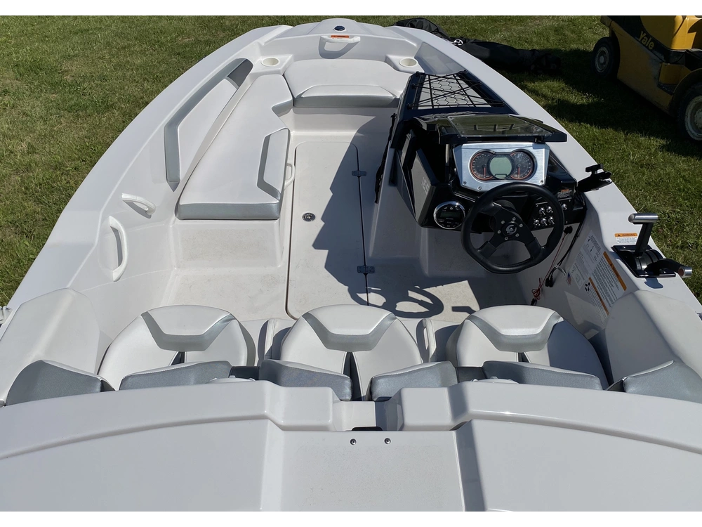 2018 Scarab 165 alt