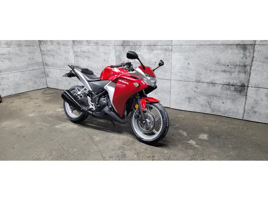 Honda CBR250R ST:18731 2011 d'occasion à Thetford Mines Moto JMF