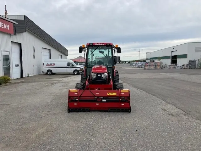 2016 Mahindra 2555 HST