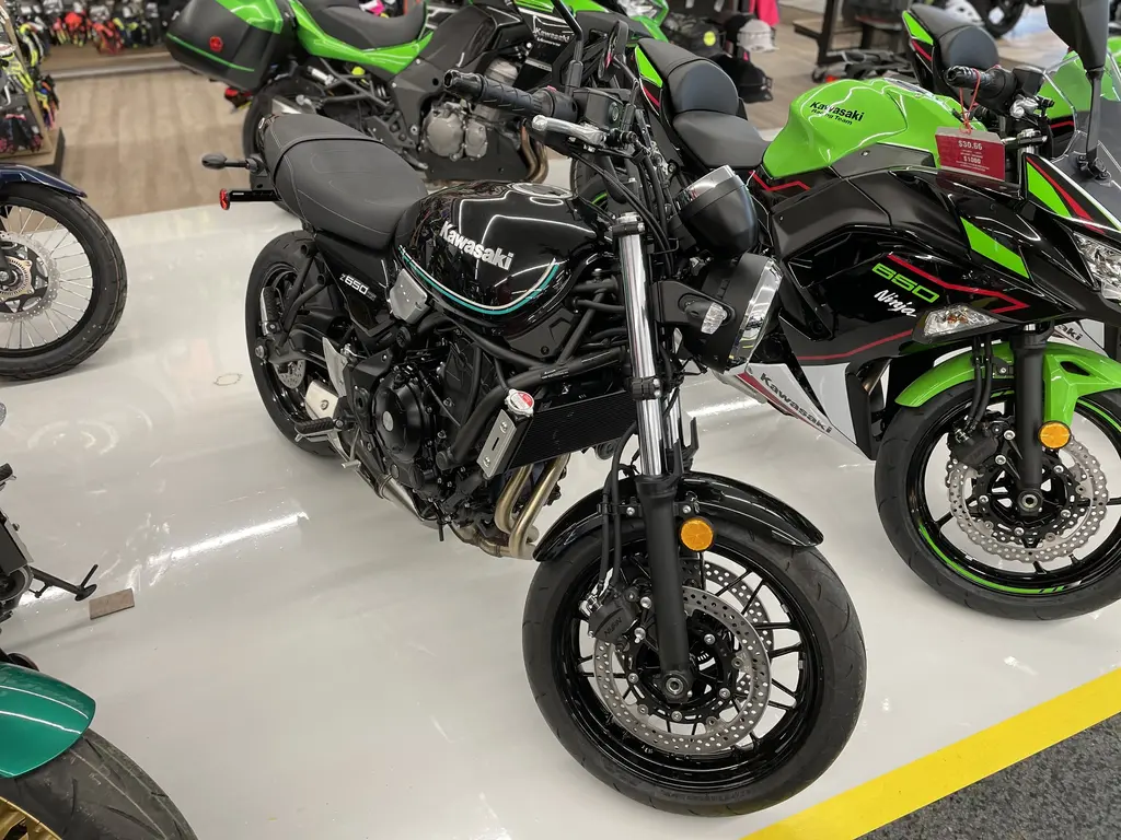 Kawasaki deals z650 pret