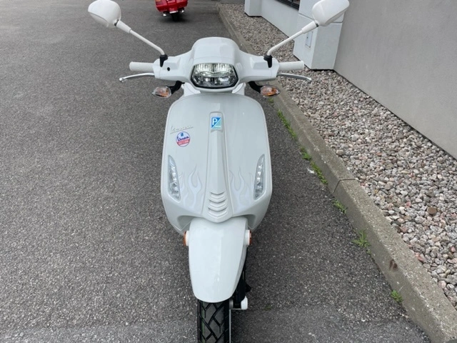 2022 Vespa Sprint 50 Liquidation alt