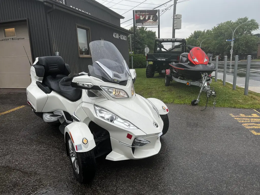 Can-Am spyder rt limited  2011