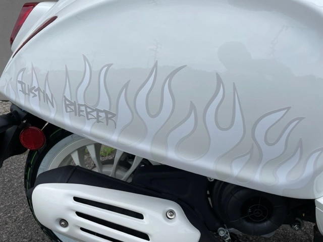 Vespa Sprint 50 Liquidation 2023 alt