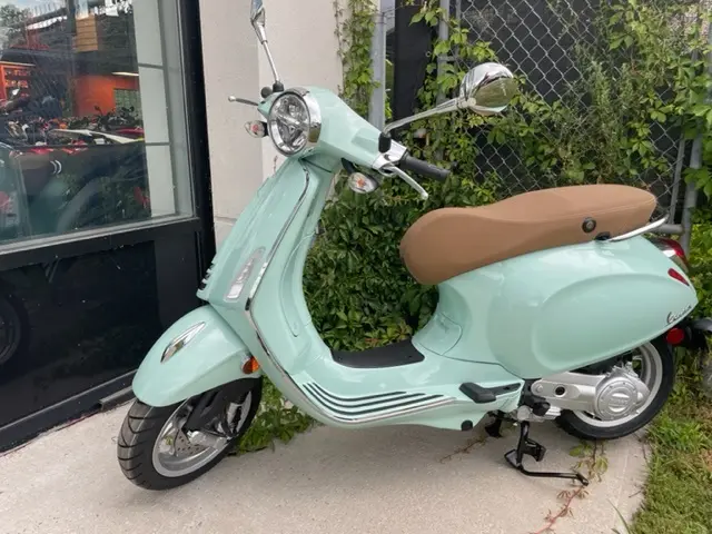 2023 Vespa Primavera 50 iGet