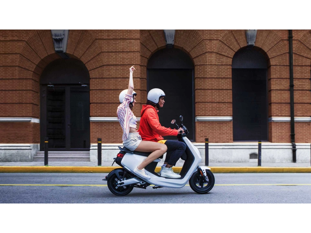 Niu Mqi Sport 2022 alt