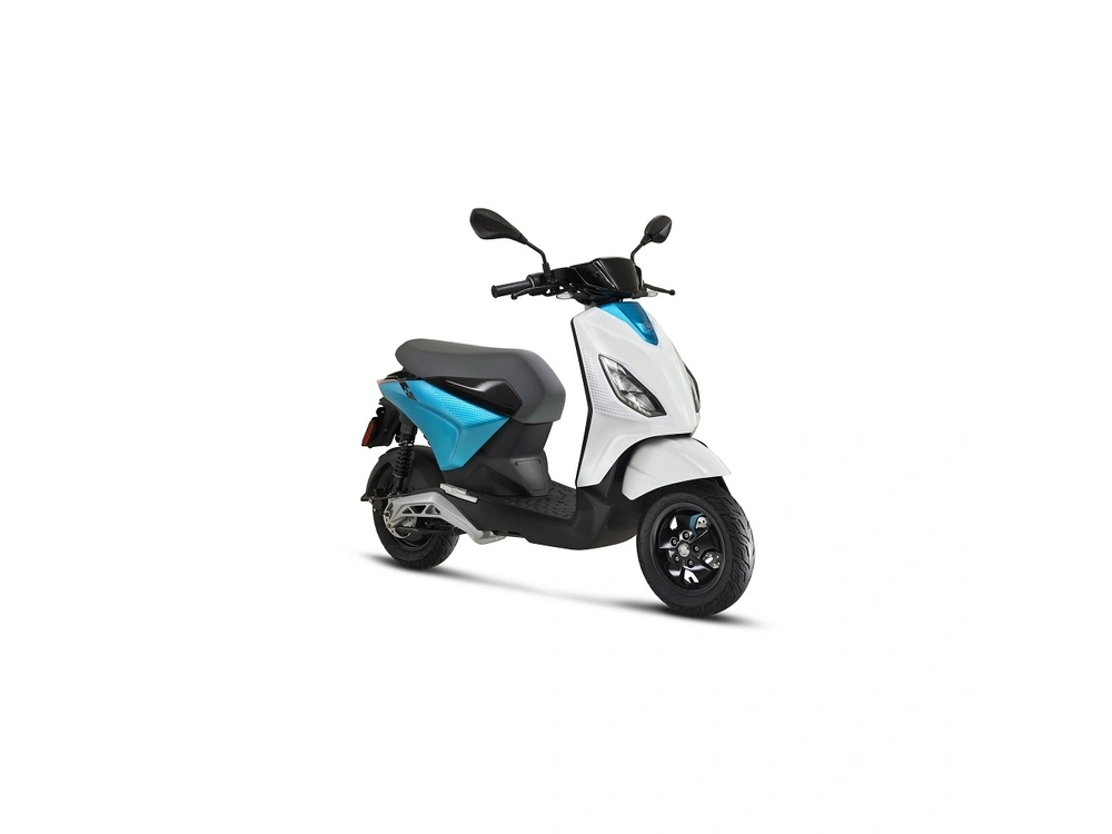 2022 Piaggio 1 Active alt