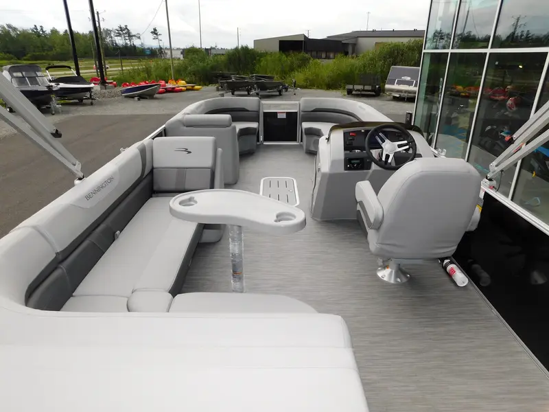 2023 Bennington 23 SX Cruise 3 Gate