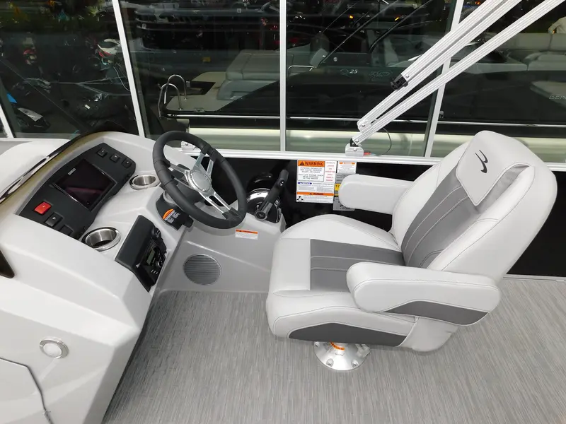 2023 Bennington 23 SX Cruise 3 Gate