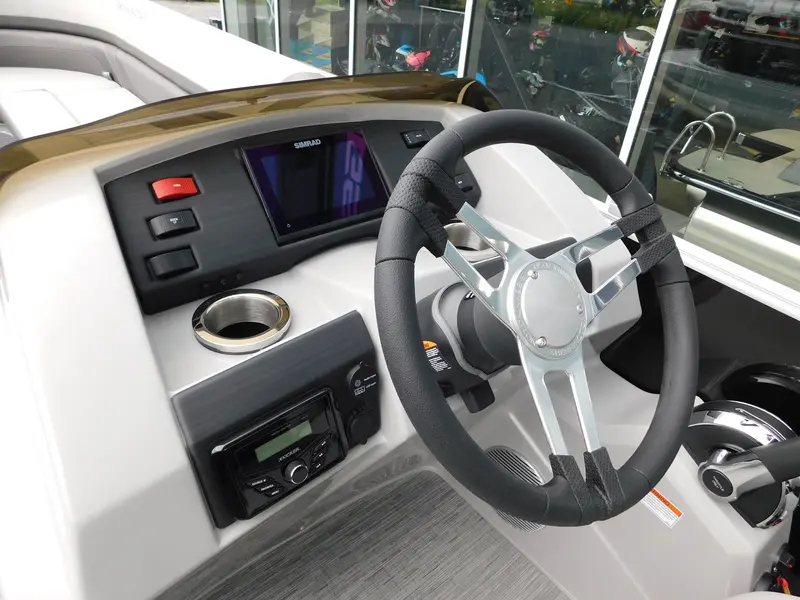 2023 Bennington 23 SX Cruise 3 Gate