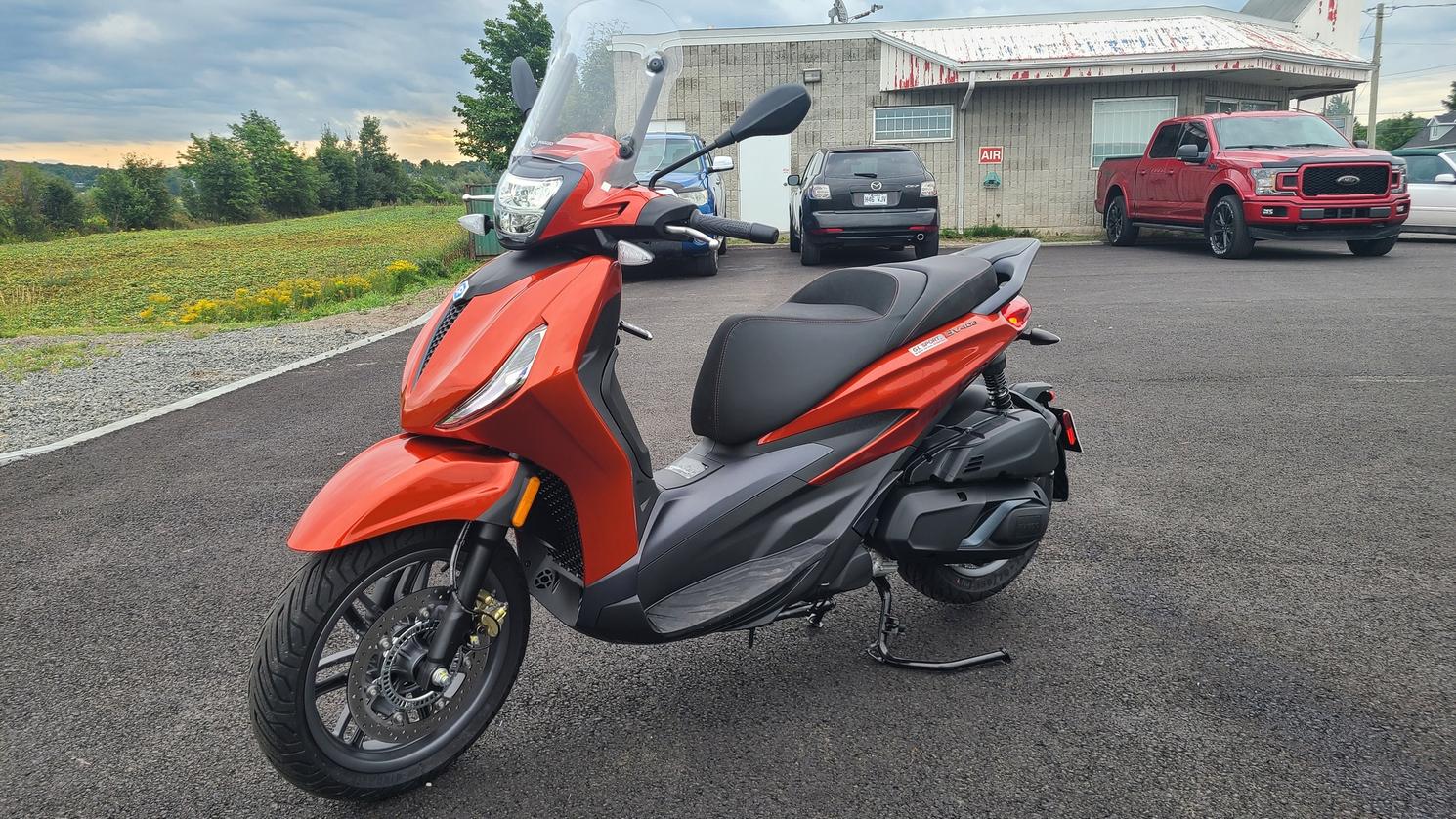 Piaggio BV400 S 2022 neuf à St-Gervais - GL Sport
