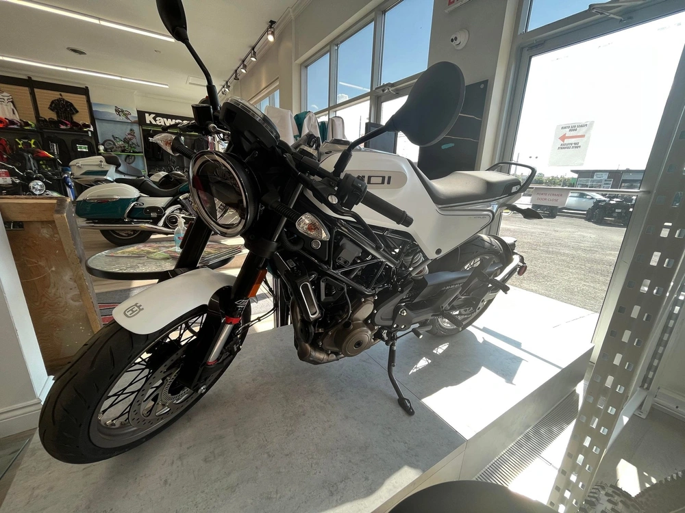 Husqvarna Vitpilen 401 2022 alt