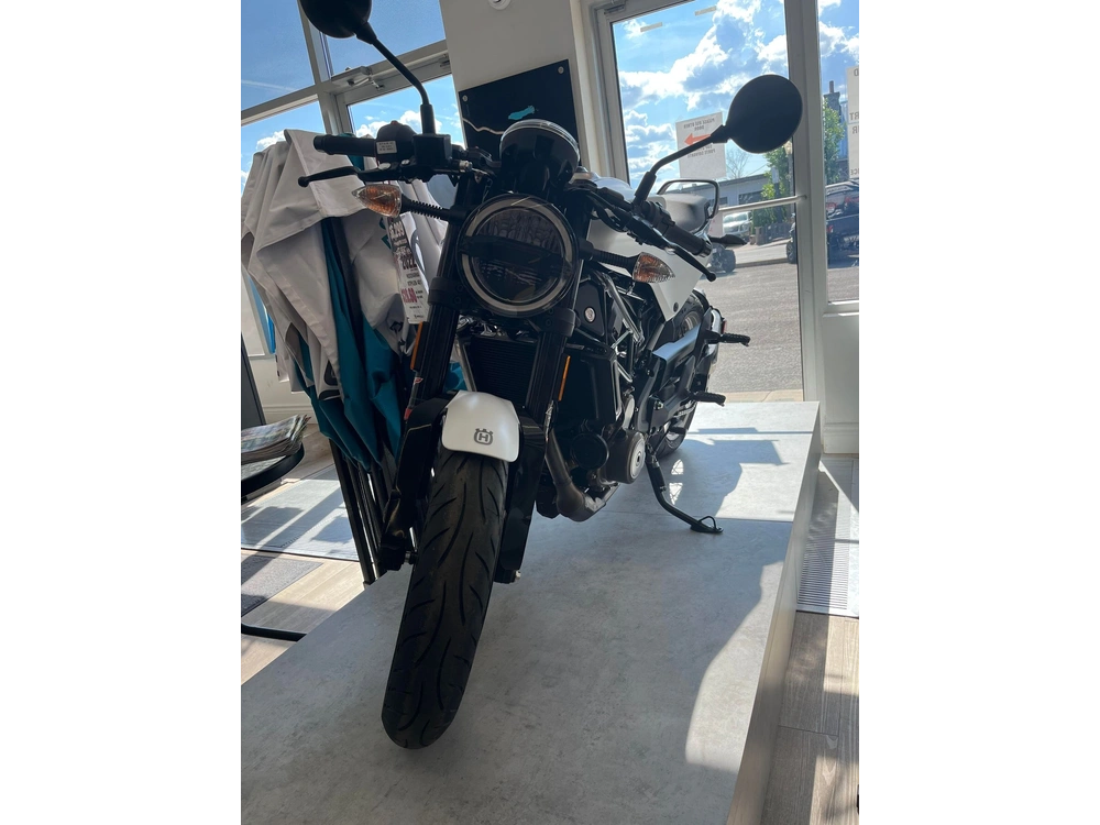 Husqvarna Vitpilen 401 2022 alt