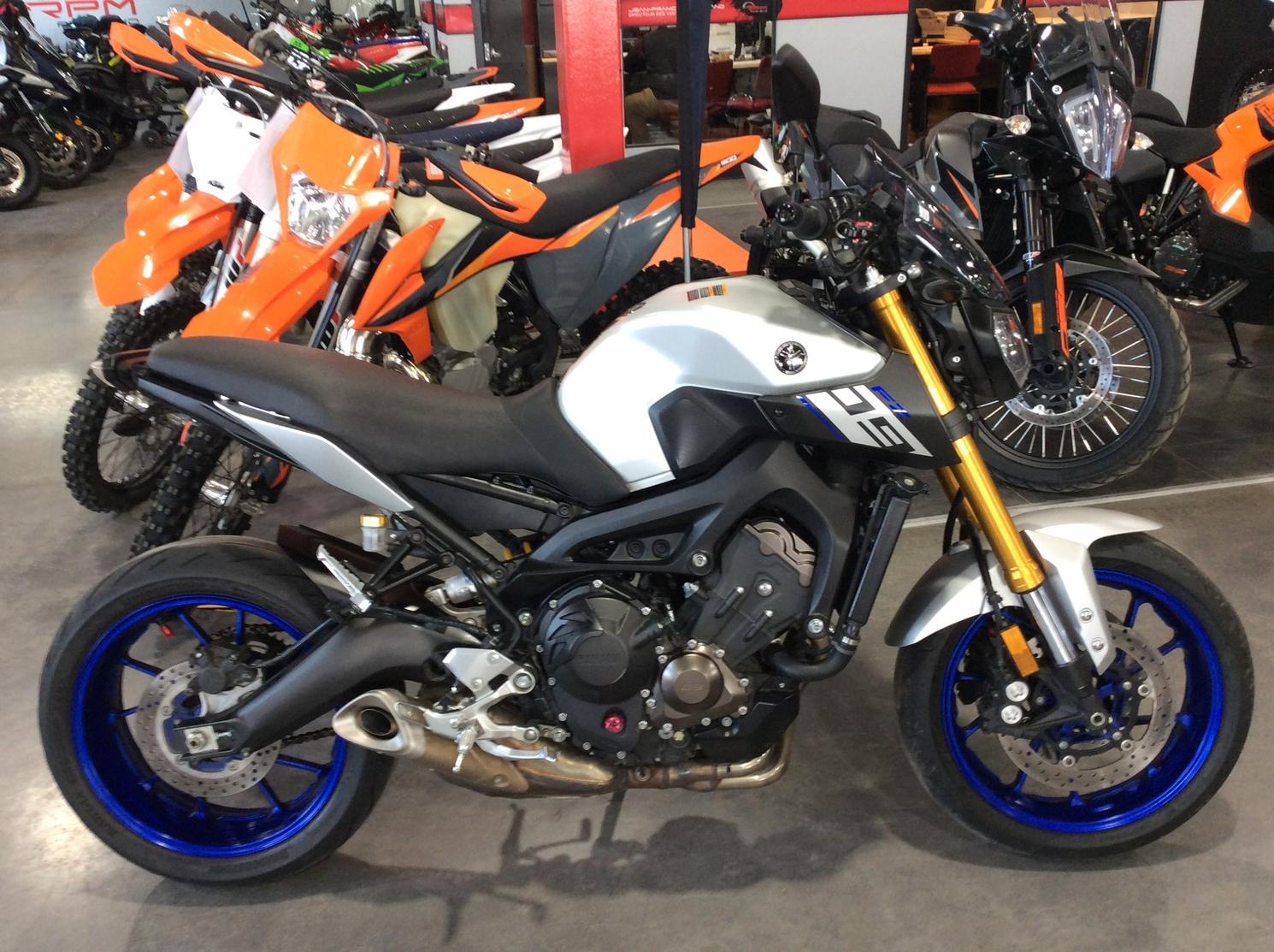 Used 2015 Yamaha FZ 09 In L vis RPM Rive Sud