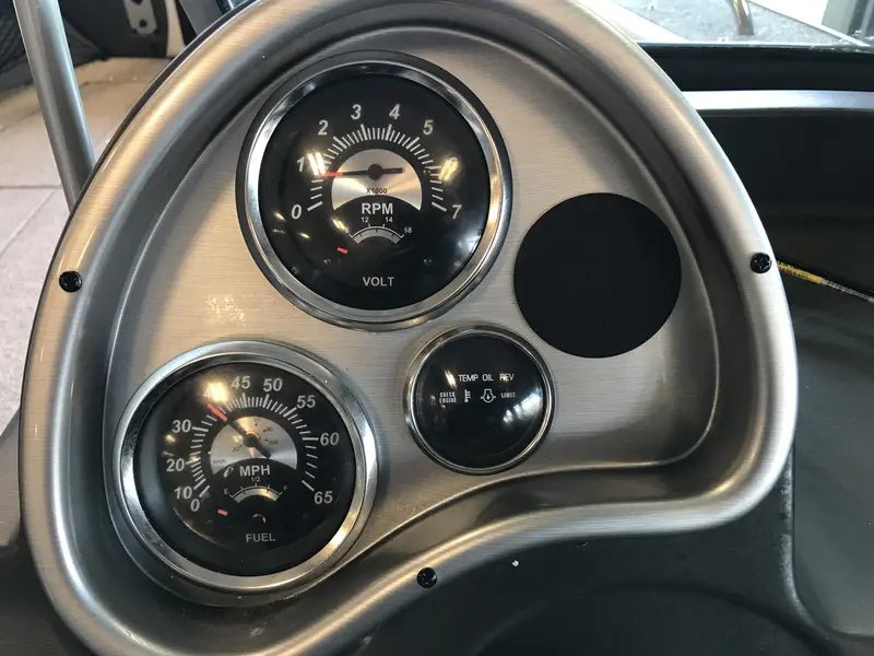 2013 ALUMACRAFT TROPHY 185 LT