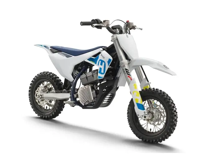 Husqvarna EE 3 2023 - SAVE $2030 RABAIS