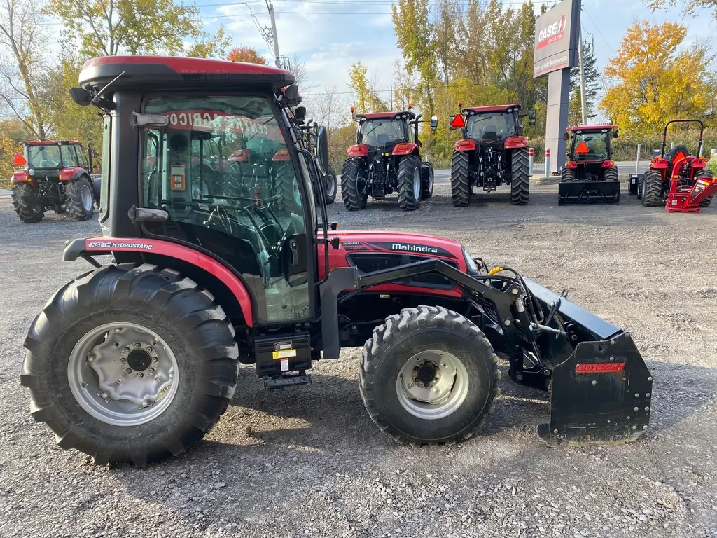 2017 Mahindra 3550 HST