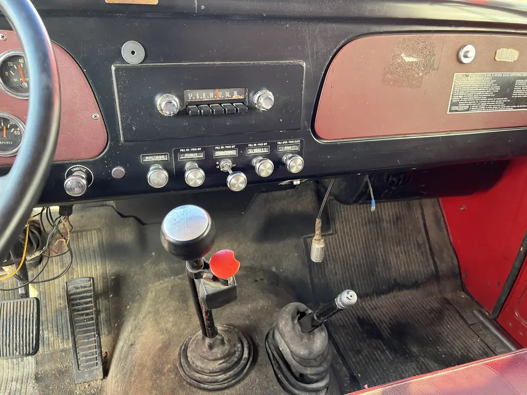 International Harvester LoadStar 1700 1975