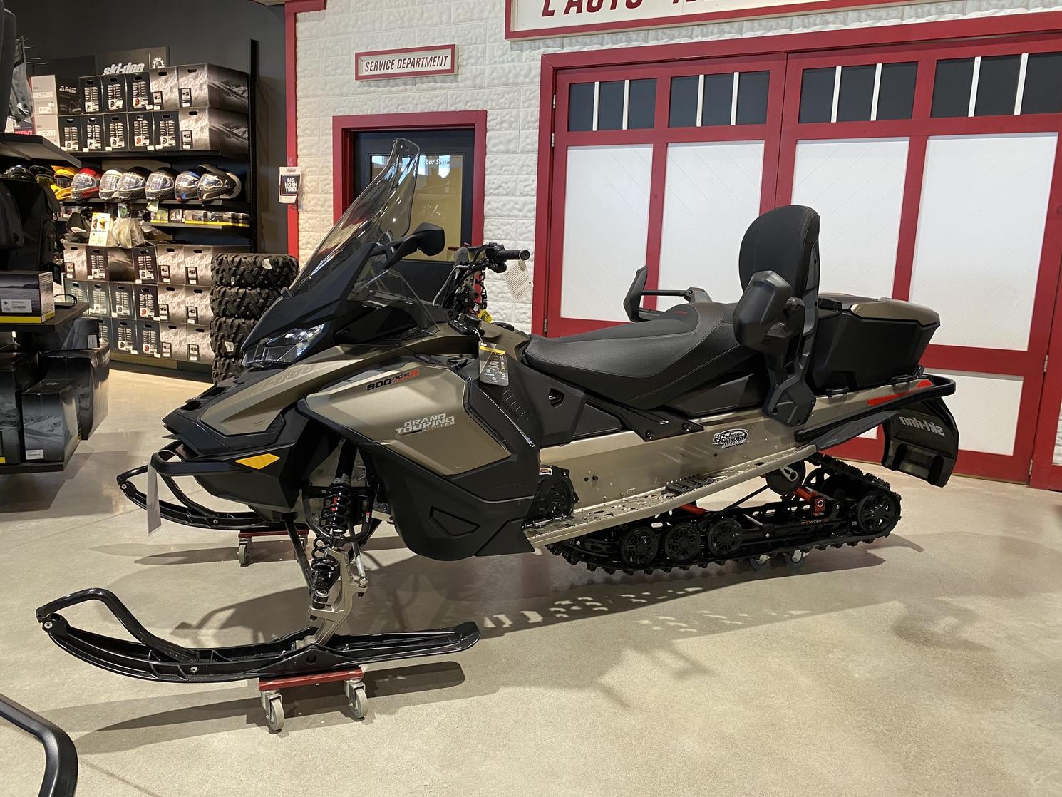New 2022 SkiDoo Grand Touring Limited 900ACE Turbo R in Ayr Team
