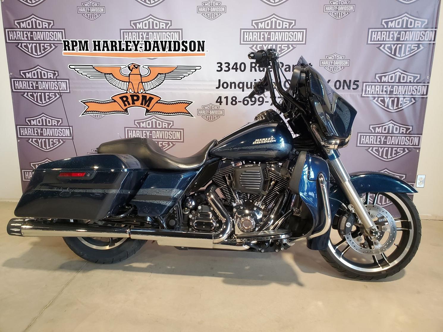 GB647371 Harley-Davidson FLHXS Street Glide Special 2016