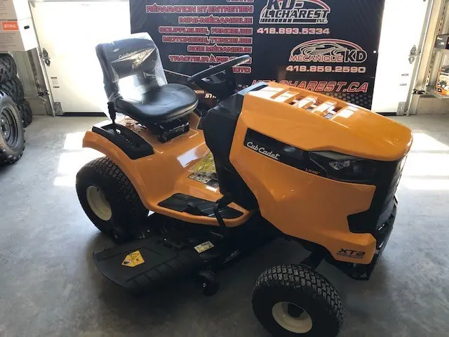 Cub Cadet XT2 LX46 2024