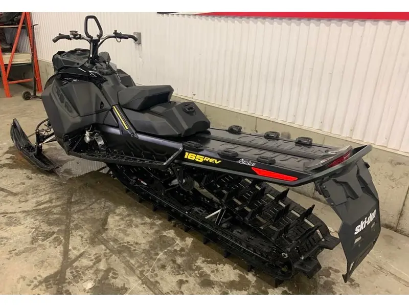 2018 Ski-Doo Summit 850 165