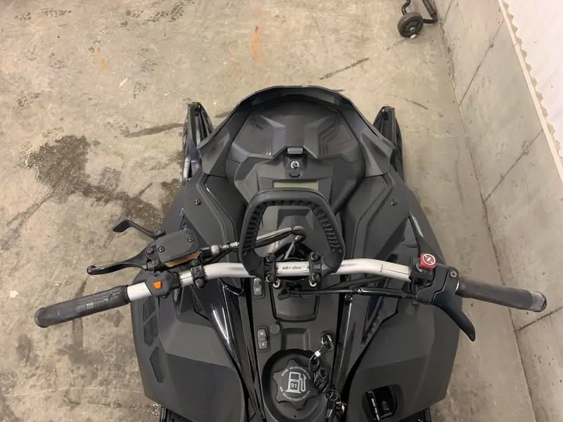 2018 Ski-Doo Summit 850 165