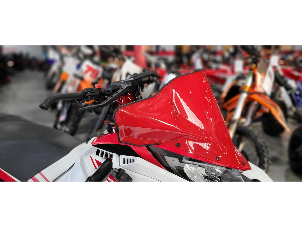 Yamaha Sidewinder Srx Sw1ns 2022 alt