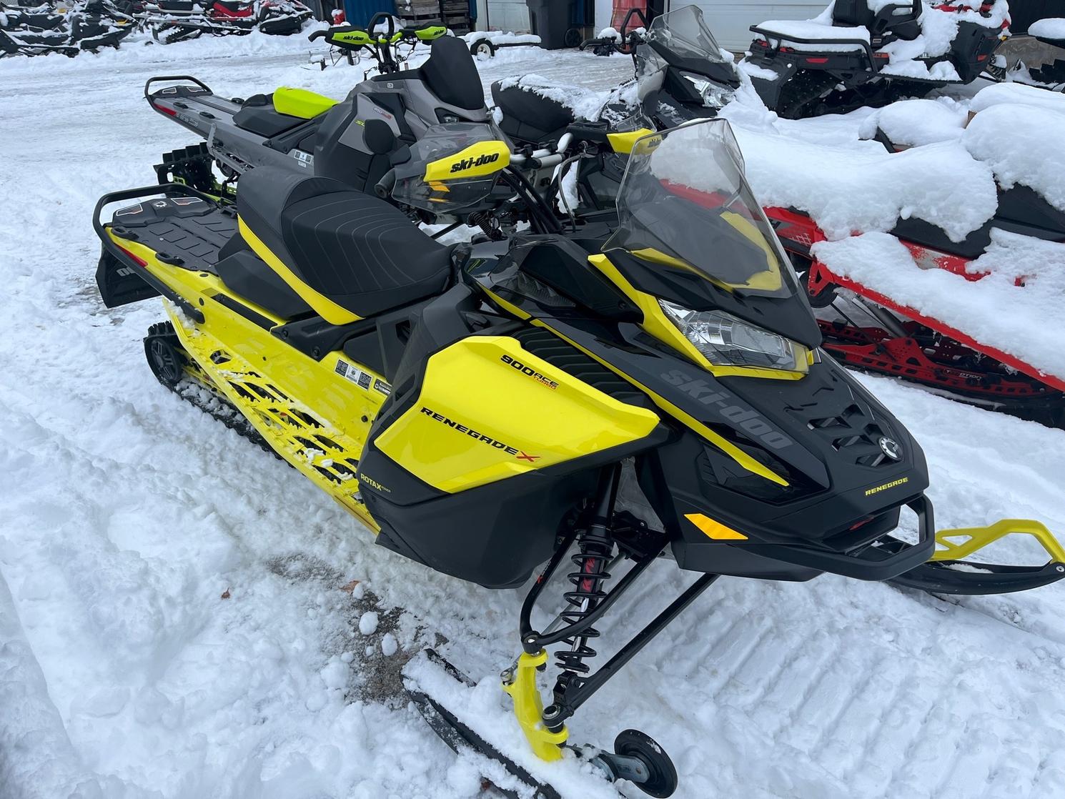 2020 Ski-doo 900 Ace Turbo Top Speed Ski-Doo Renegade X 900 ACE Turbo 2020 d'occasion à Mont-Laurier
