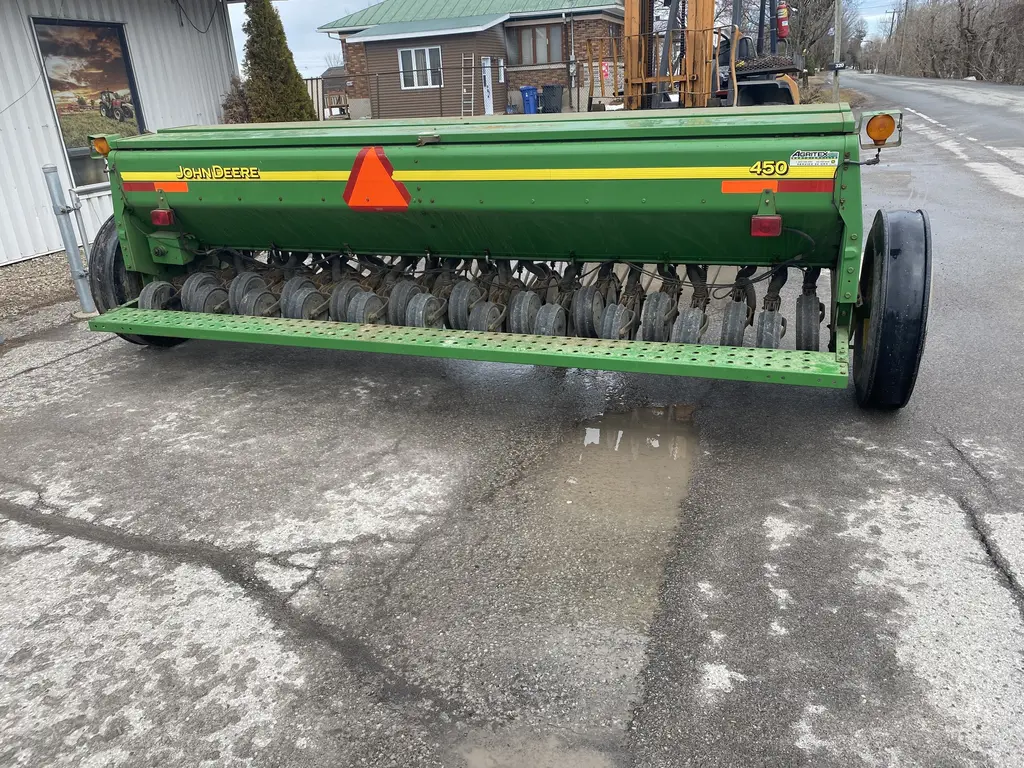John Deere 450 2010