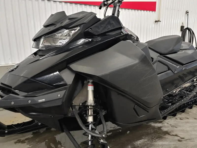 2018 Ski-Doo Summit SP 850 E-TEC