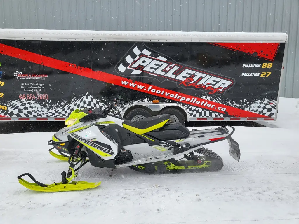 Ski-Doo RENEGADE 2018