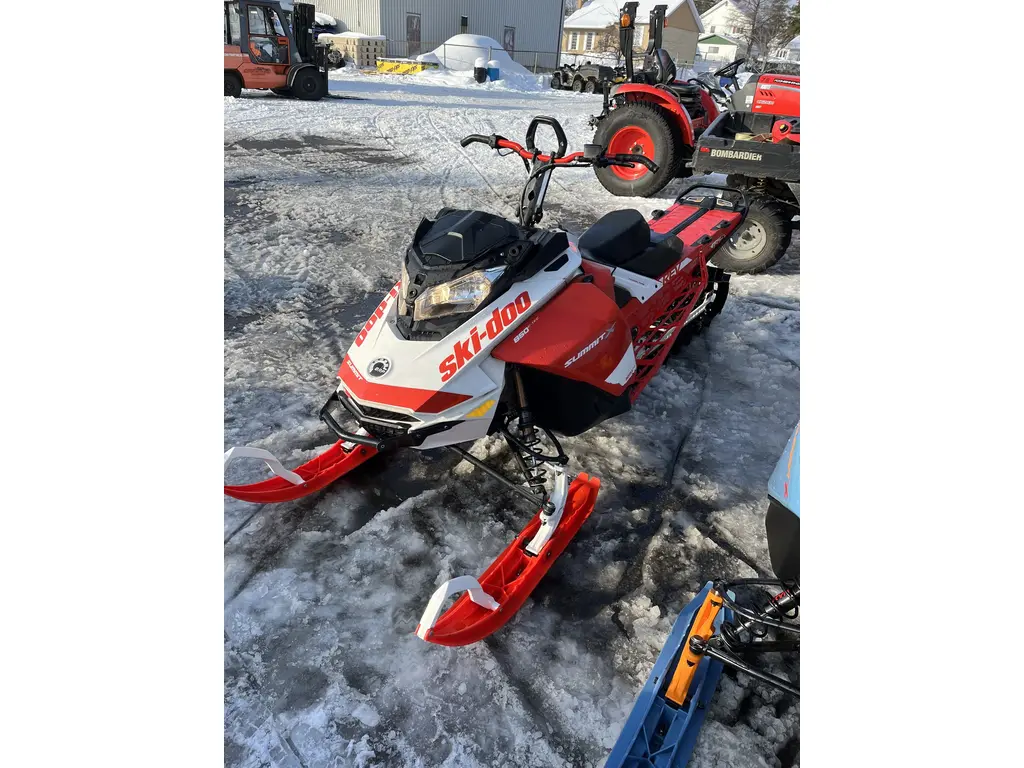 2020-ski-doo-summit-expert-165