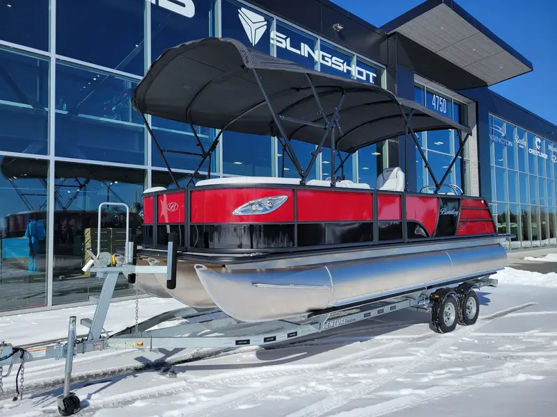 2023 Bentley Elite 223 Swingback Dual Capitain