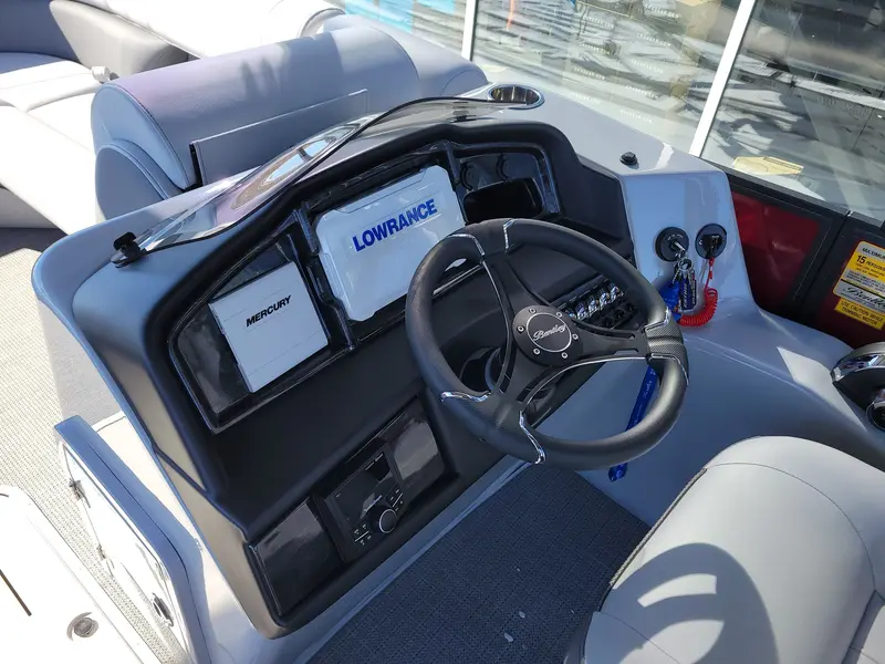 2023 Bentley Elite 223 Swingback Dual Capitain