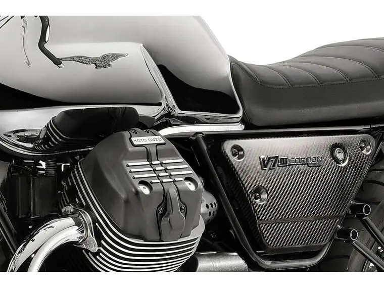 New 2018 Moto Guzzi V7 III in Sainte-Thérèse - R. Goulet