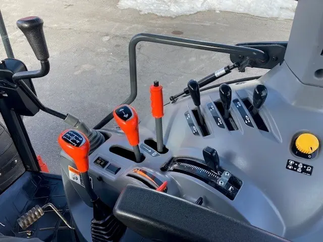 2016 Kubota M5-091