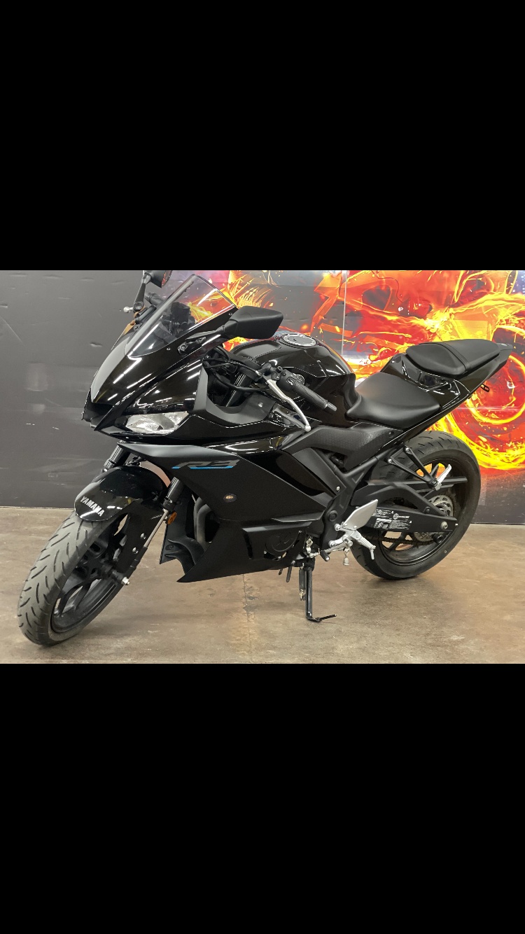 Yamaha YZFR3 2022