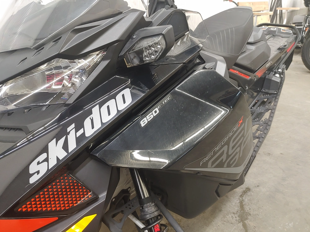 Ski-doo Renegade X 850 E-tec 2018 alt