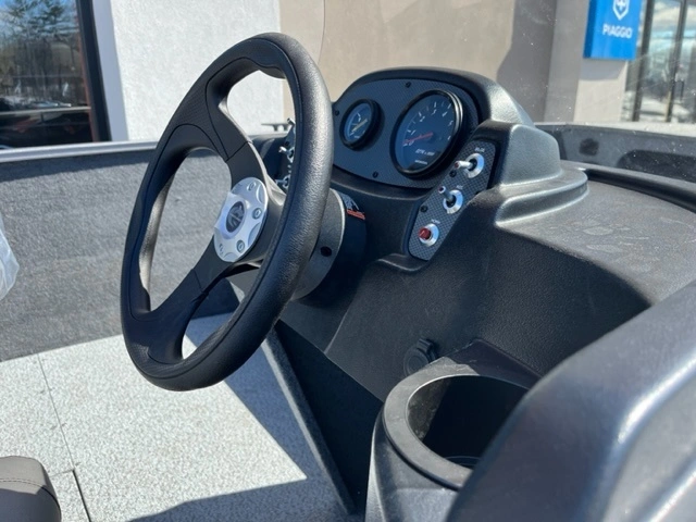 Crestliner Vision 1600 Sc Honda 60hp ***liquidation Finale *** 2023 alt